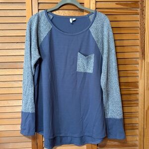 Vintage Blue Colorblock Long Sleeve Pocket Tee – EST. 1946, Size L